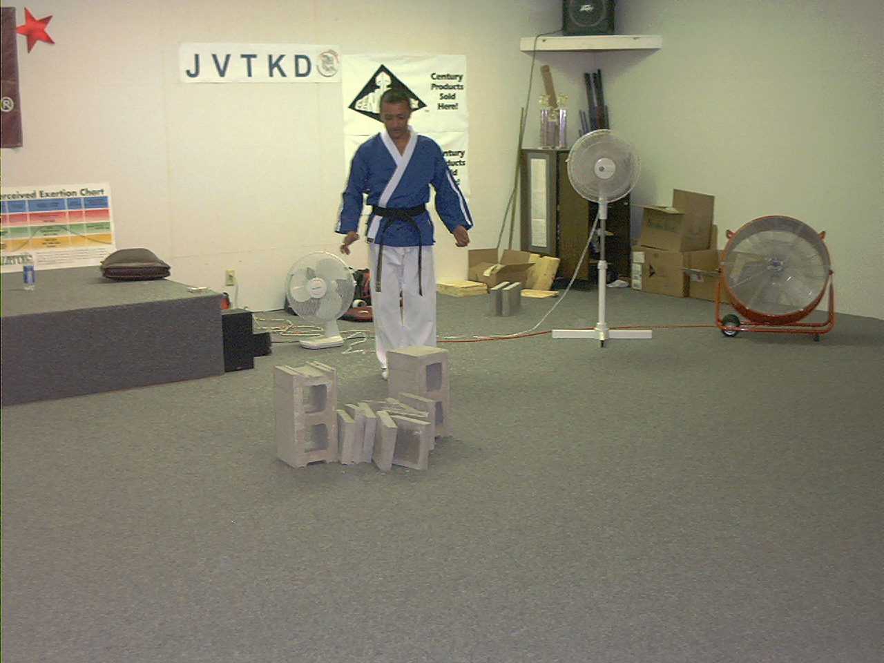 picture047.jpg